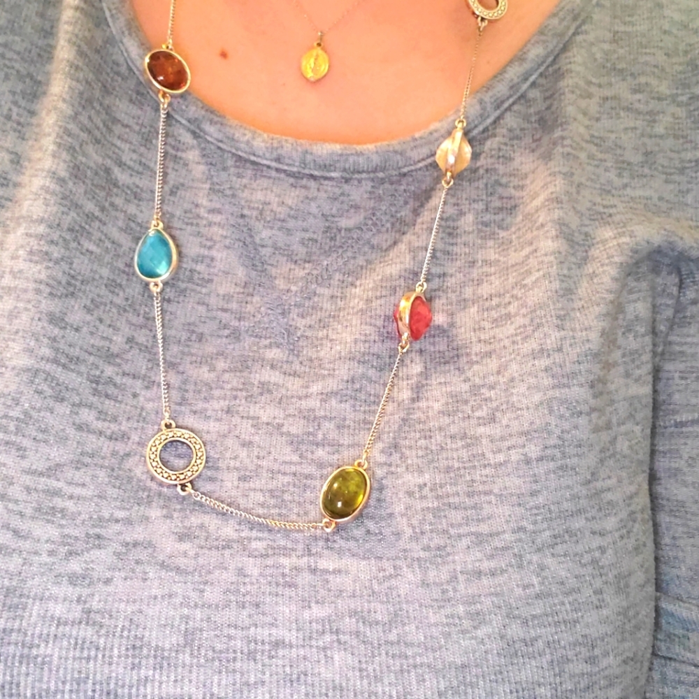 Ladies multi-colored layering chain
